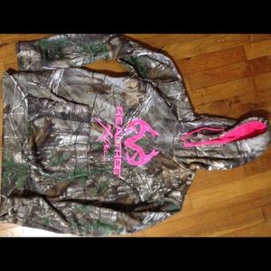 Woman's realtree hoodie